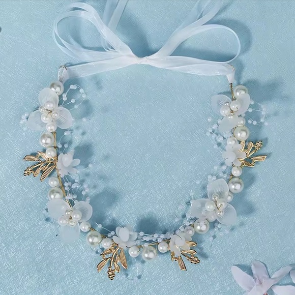 Pearl Floral Headband - Picture 2 of 5